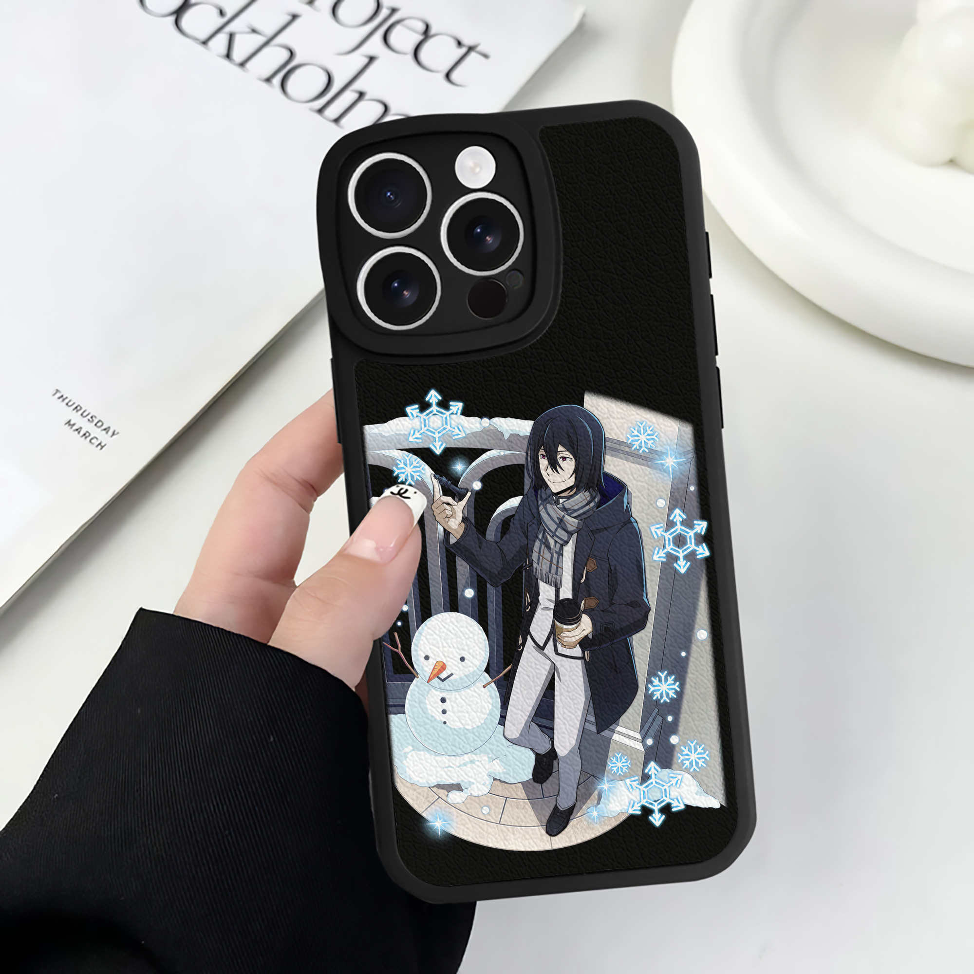 （画像用） 文豪ストレイドッグス Bungo Stray Dogs 【iPhone 16シリーズ対応】シリコンスマホケース（レザー調） 材質：シリコン